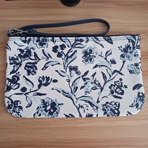 Vera Bradley Convertible Floral Wristlet Clutch - Navy & White